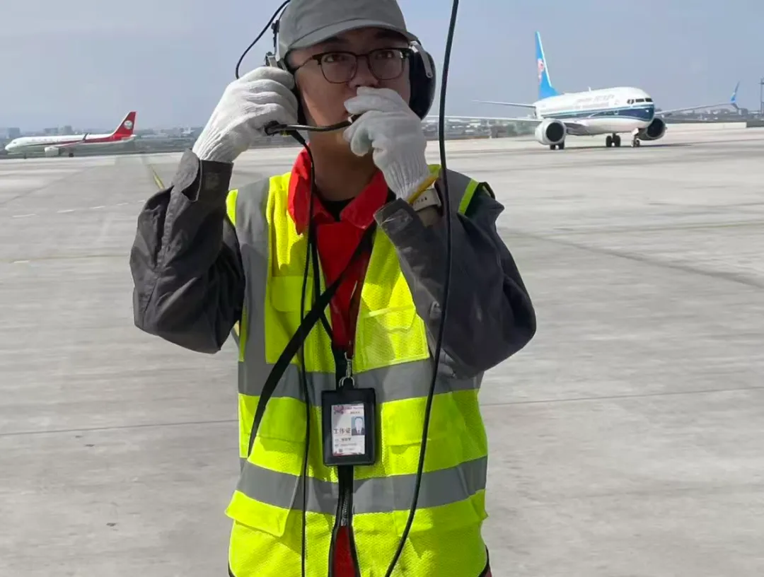 榜樣力量|新海航旗下海航技術新疆維修基地侯新宇： 拾金不昧顯擔當，誠信美德傳清風?
